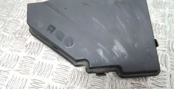 Volvo S90, V90 Fuse box cover 31398001