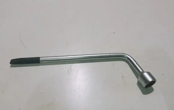 Mazda 3 I Wheel nut wrench 