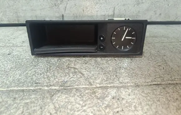 BMW 3 E36 Clock 1977229 1387414