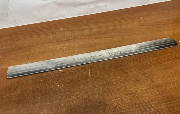 Mercedes-Benz C W204 Side skirt rear trim A2046800135 D780