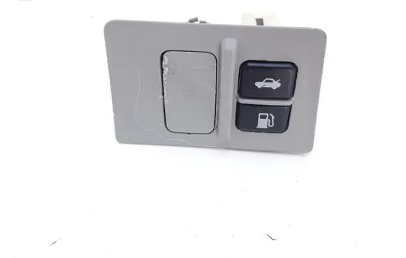 Lexus IS 220D-250-350 Fuel tank opening switch 5544753010