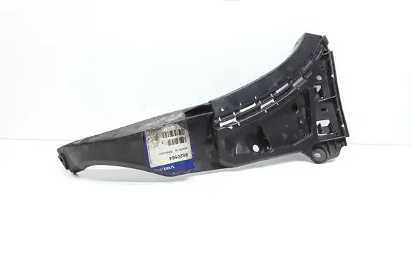 Volvo XC90 Front bumper mounting bracket 08620564