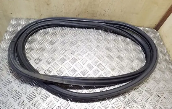 Volvo XC90 Trunk rubber seal (body) 