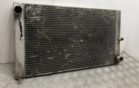 BMW 5 E60 E61 Coolant radiator 17117792832 C3375