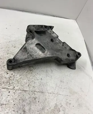 Volkswagen PASSAT B6 Engine mounting bracket 03G199207E