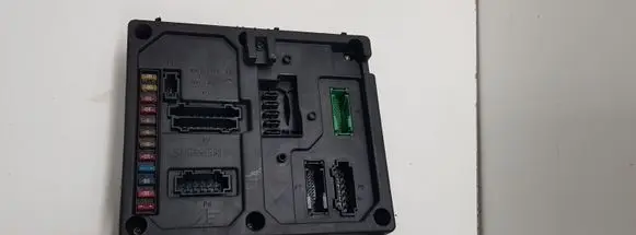 Ford Galaxy Fuse module 7M3962258AF 4M2114B205AA