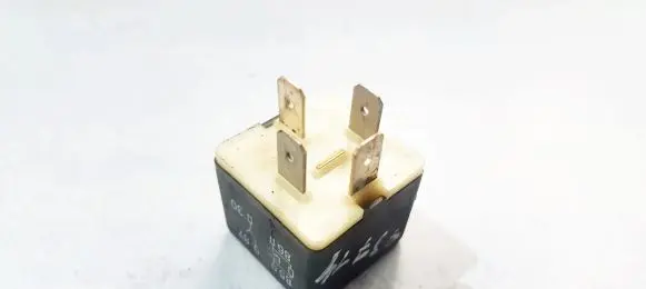 Audi A4 S4 B5 8D Other relay 443951253K