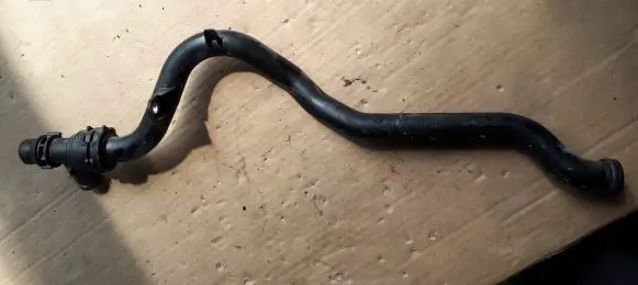 Audi A6 S6 C7 4G Engine coolant pipe/hose 06E121065N