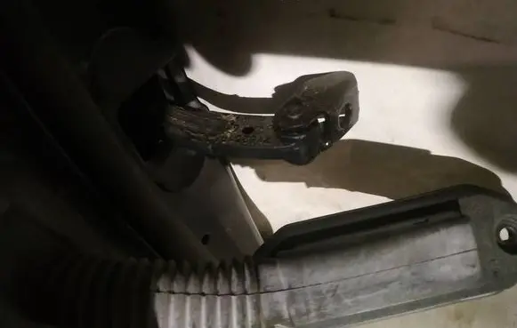 BMW 5 GT F07 Rear door check strap stopper