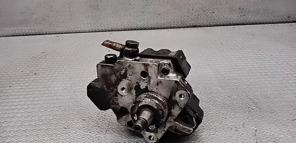 Audi A6 S6 C6 4F Fuel injection high pressure pump 0445010125 059130755J