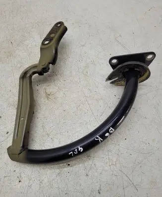 Volkswagen PASSAT B6 Tailgate/trunk/boot hinge 3C5827301B