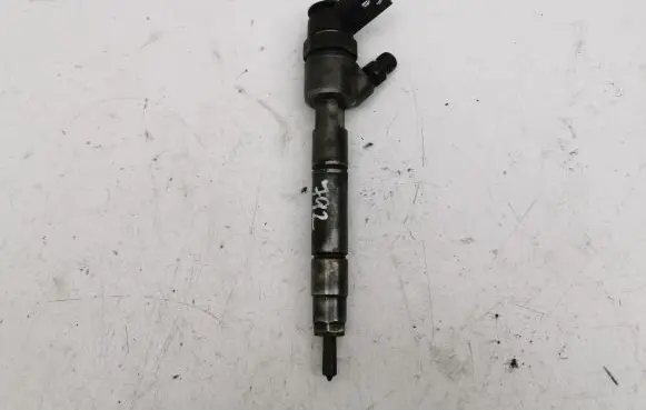 Mercedes-Benz B W245 Fuel injector 0445110378 A6400701287