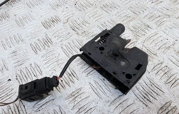 Audi A1 Engine bonnet/hood lock/catch 8X0823509B