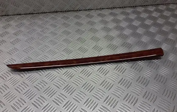 Toyota Avensis T250 Front door glass trim molding 