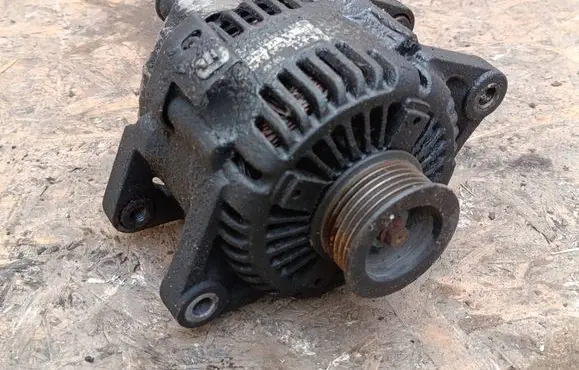 Hyundai Santa Fe Generator/alternator 373003E100 021319271