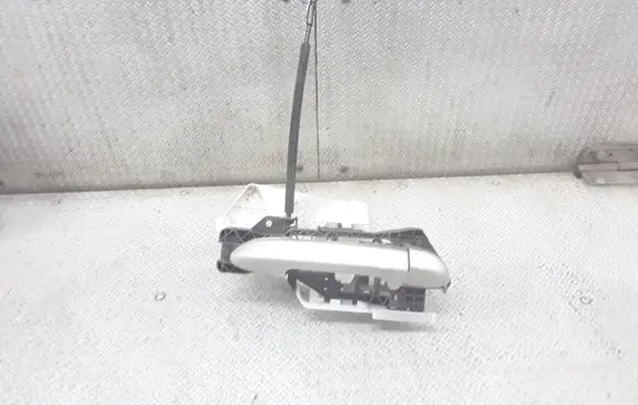 Volkswagen Jetta V Rear door exterior handle