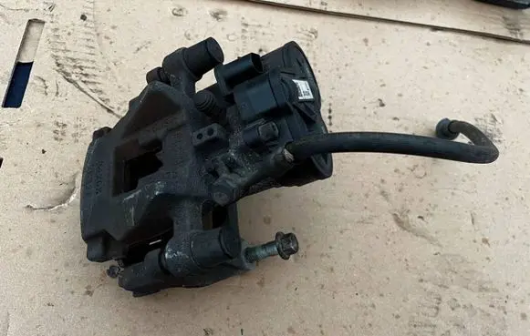Jaguar I-Pace Rear brake caliper J9D32K328AB