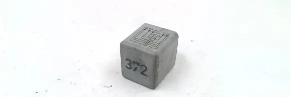 Audi A4 S4 B5 8D Other relay 4D0951253 899309000