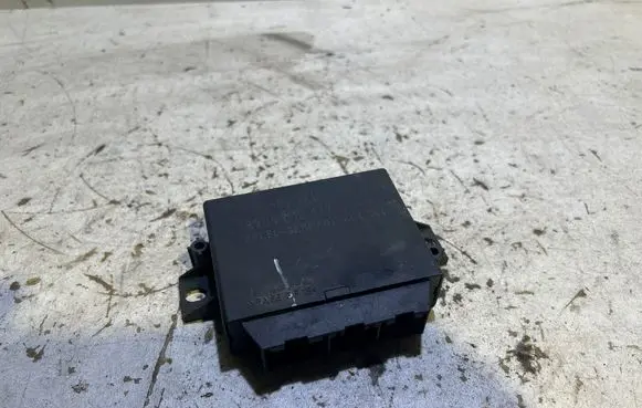 Renault Master III Parking PDC control unit/module 8201015177