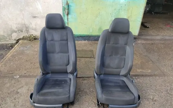 Volkswagen Golf Plus Front driver seat 1K4881105NT