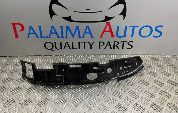 Volkswagen Touareg I Front bumper mounting bracket 7L6807184C