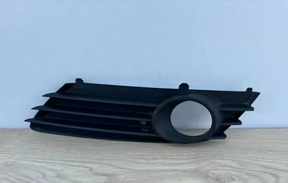 Opel Astra H Front bumper lower grill 13126025