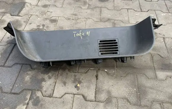 Renault Trafic III (X82) Front sill trim cover 768510190R 93868844