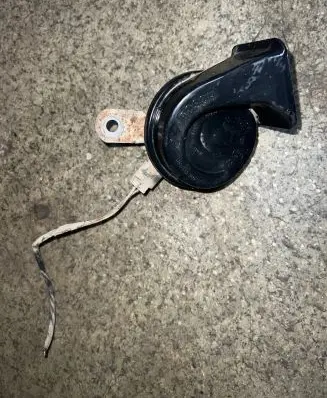 BMW 5 E39 Horn signal 703881157