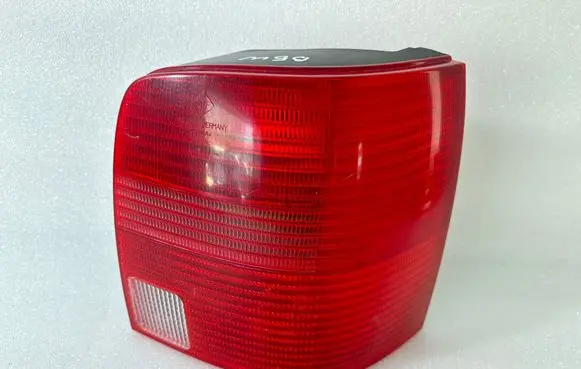 Volkswagen PASSAT B5 Rear/tail lights 3B9945112F