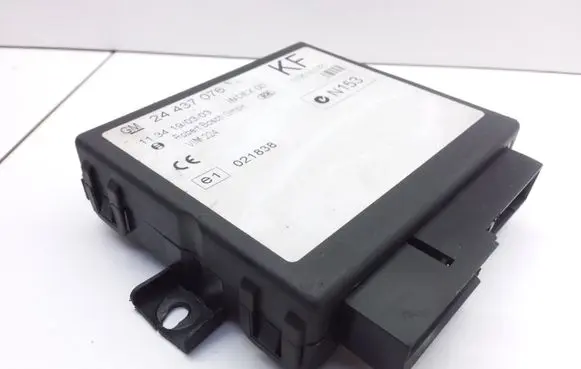 Opel Zafira A Comfort/convenience module 24437076 E1021838