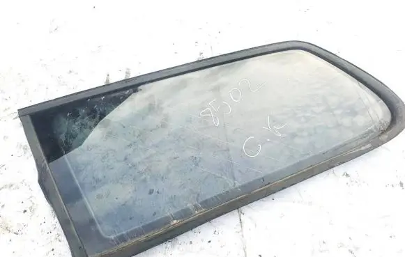 Volkswagen PASSAT B6 Rear side window