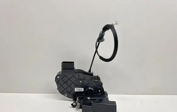 Volvo V50 Front door lock 30799309 A048069