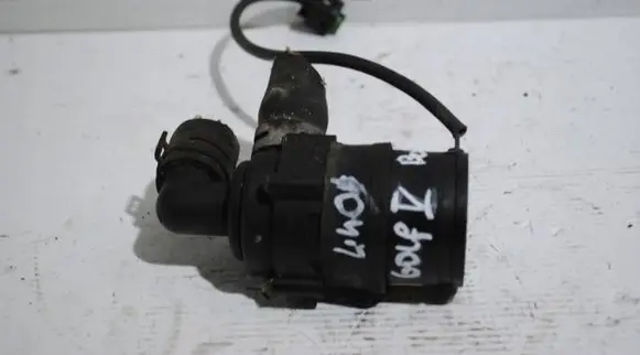 Volkswagen Golf V Water pump 9006333B