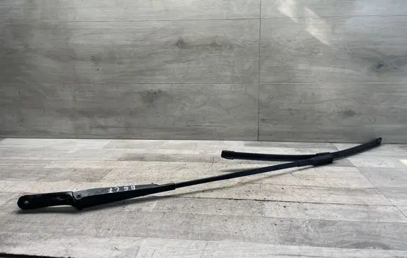 Audi A6 C7 Front wiper blade arm 4G1955407C