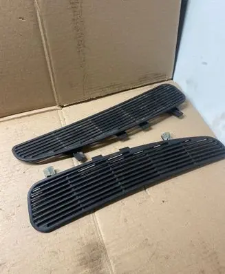 BMW 5 E39 Rear air vent grill 8172423