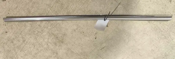 Volkswagen PASSAT B7 Rear door glass trim molding 3C9839475