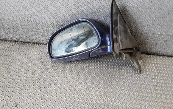 Mazda 626 Front door electric wing mirror E13010519
