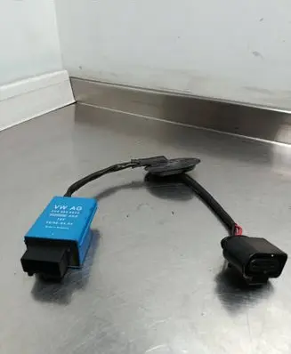 Volkswagen PASSAT B6 Fuel injection pump control unit/module 3C0906093C 10050404