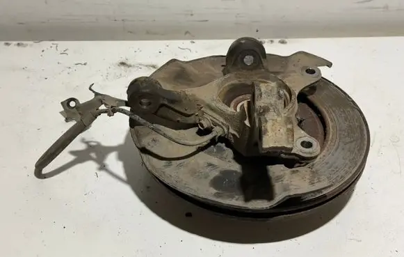 Toyota Yaris Front wheel hub