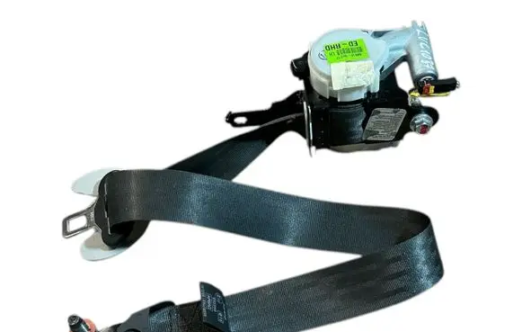 KIA Sportage Front seatbelt 888103U210