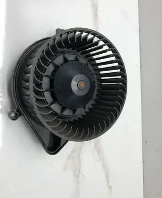 Audi A4 S4 B7 8E 8H Heater fan/blower