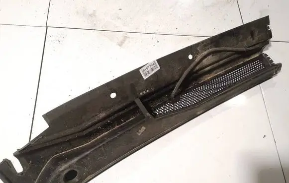 Citroen C4 I Picasso Wiper trim 9680531877 900340100