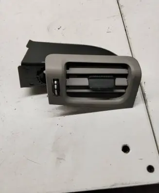 Volvo XC60 Rear air vent grill 06E5366
