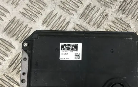 Toyota Prius (XW30) Engine control unit/module 8966147280