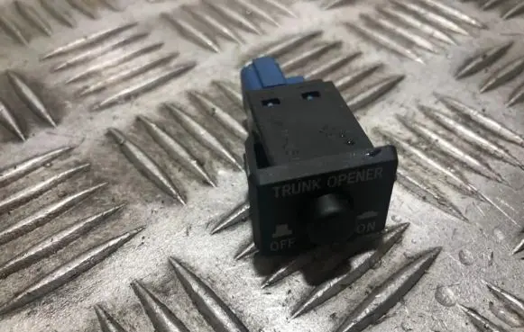 Mazda RX8 Tailgate opening switch 15a257 797-0a55
