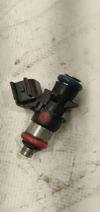 Dodge Durango III Fuel injector 05281239AA