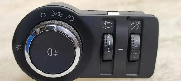Opel Cascada Light switch 13385631