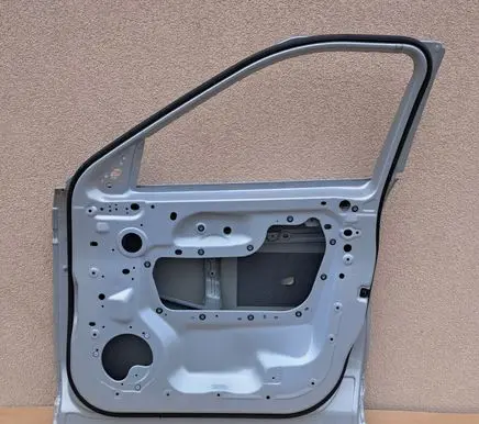 Land Rover Evoque II Front door
