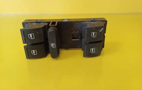 Volkswagen PASSAT B6 Electric window control switch 1K4959857B