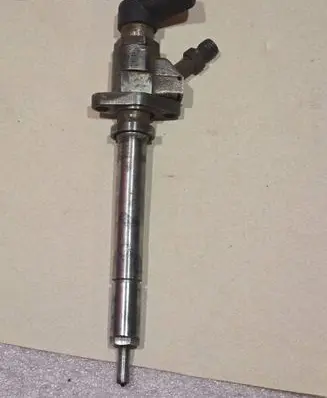 Peugeot Expert Fuel injector 9657144580 E120413790